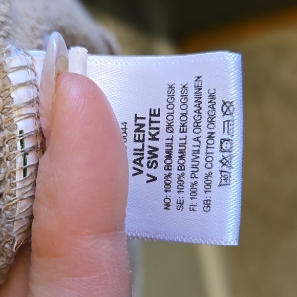 VAILENT Graphic Crewneck Sweatshirt - High Taste Low Budget - Picture 6 of 6